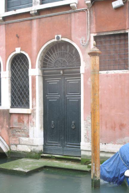венецианская дверь
