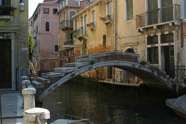 венецианский мост фото